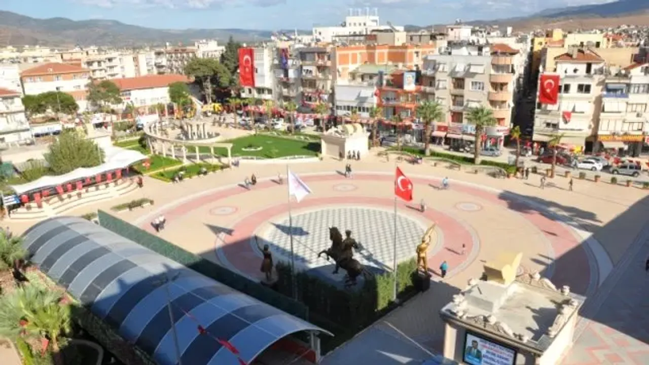 İzmi̇r’de Konut Satişlarinda Sert Düşüş Zi̇rve Yi̇ne Deği̇şmedi̇-2
